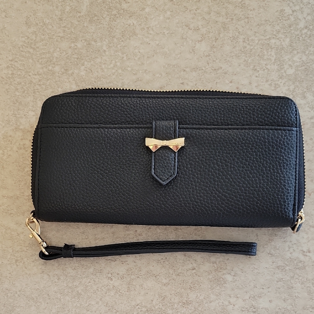 Ann Klein Black Wristlet Wallet